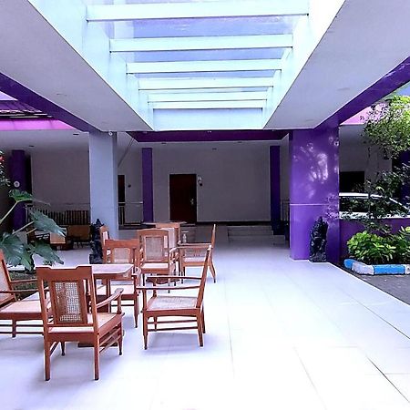 Twin Star Hotel Solo Kültér fotó