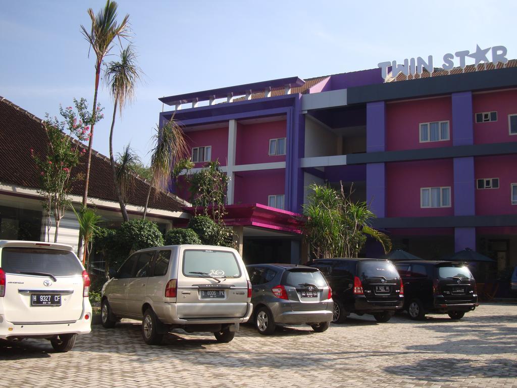 Twin Star Hotel Solo Kültér fotó