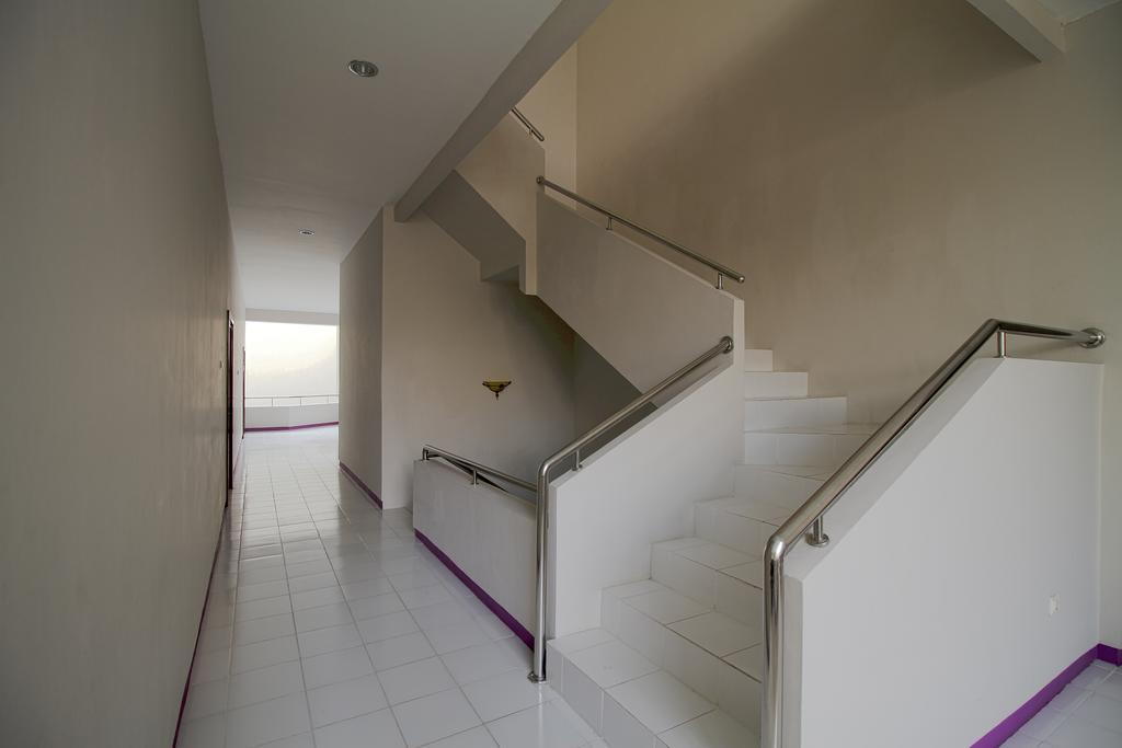 Twin Star Hotel Solo Kültér fotó