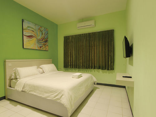 Twin Star Hotel Solo Kültér fotó